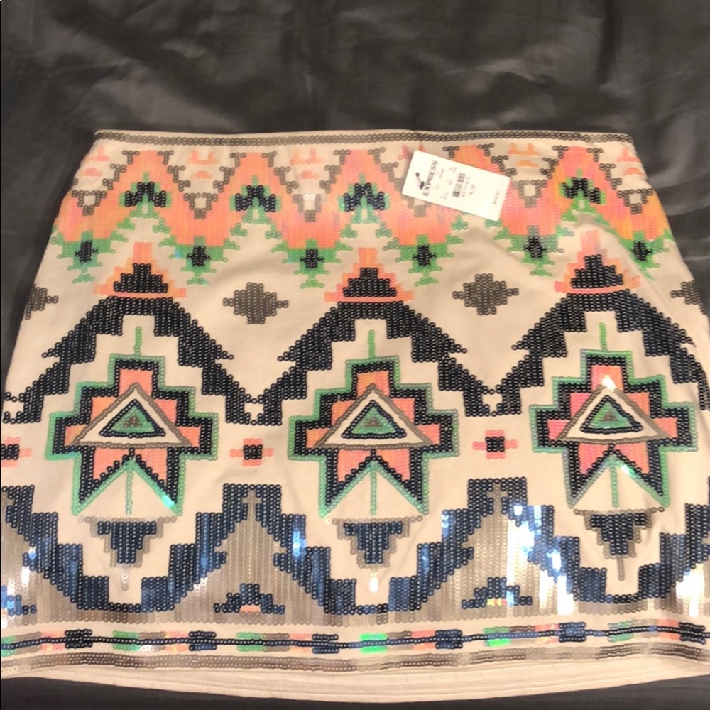 Aztec print sequin skirt from EXPRESS - Picture 2 of 5